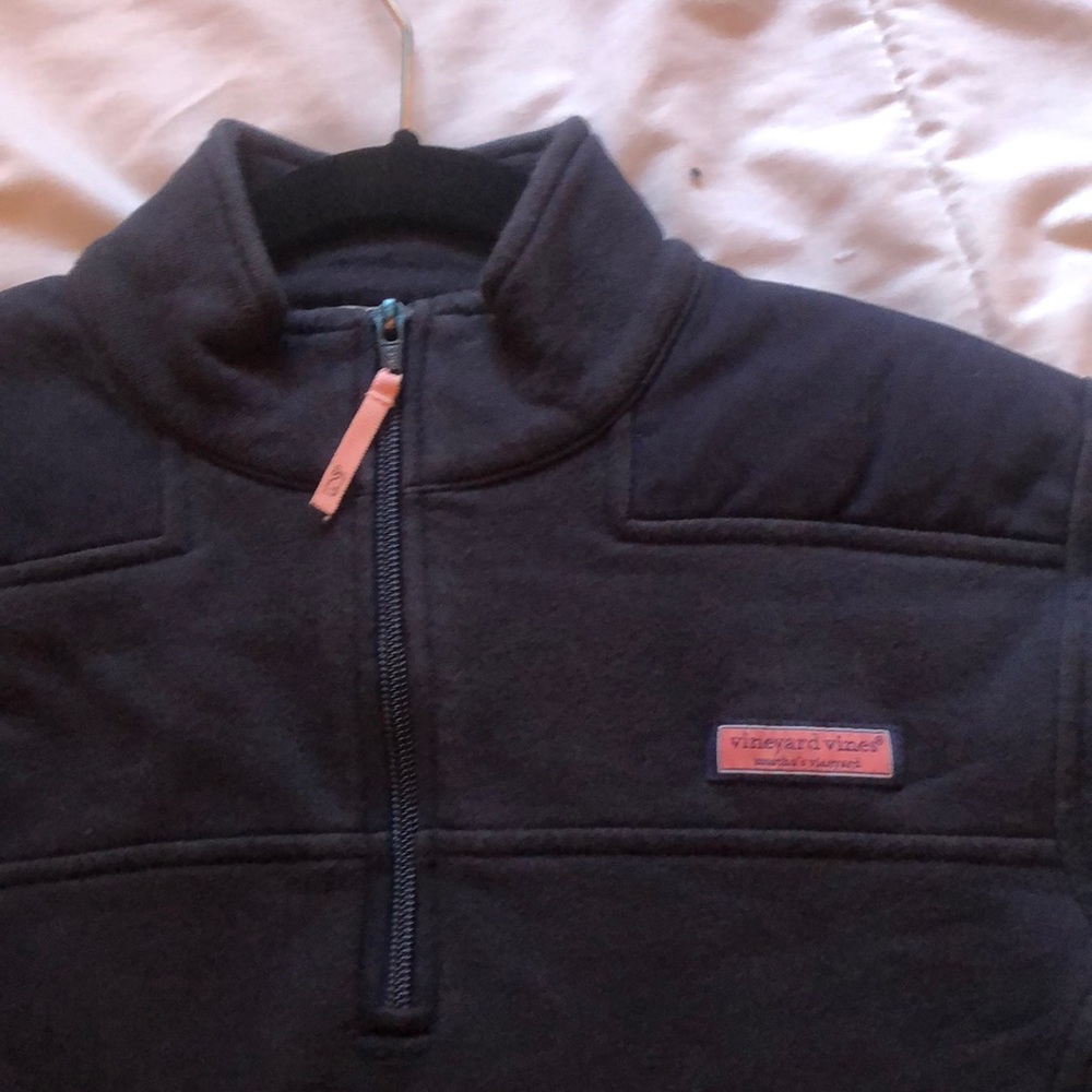 Vineyard vines sweatshirt